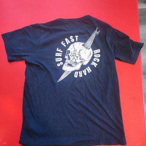 Quiksilver "surf fast rock hard" black youth Tee size 14